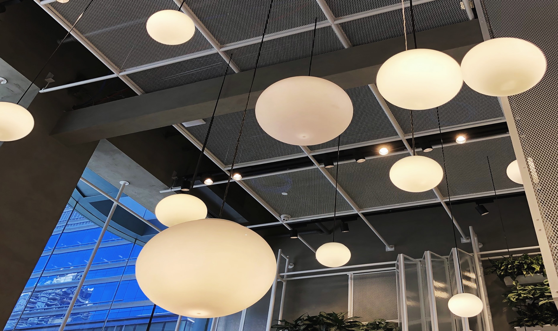 What’s The Buzz????zzz! Manhattan? Again!Our Acrylic Globes are the Buzz????zzz!